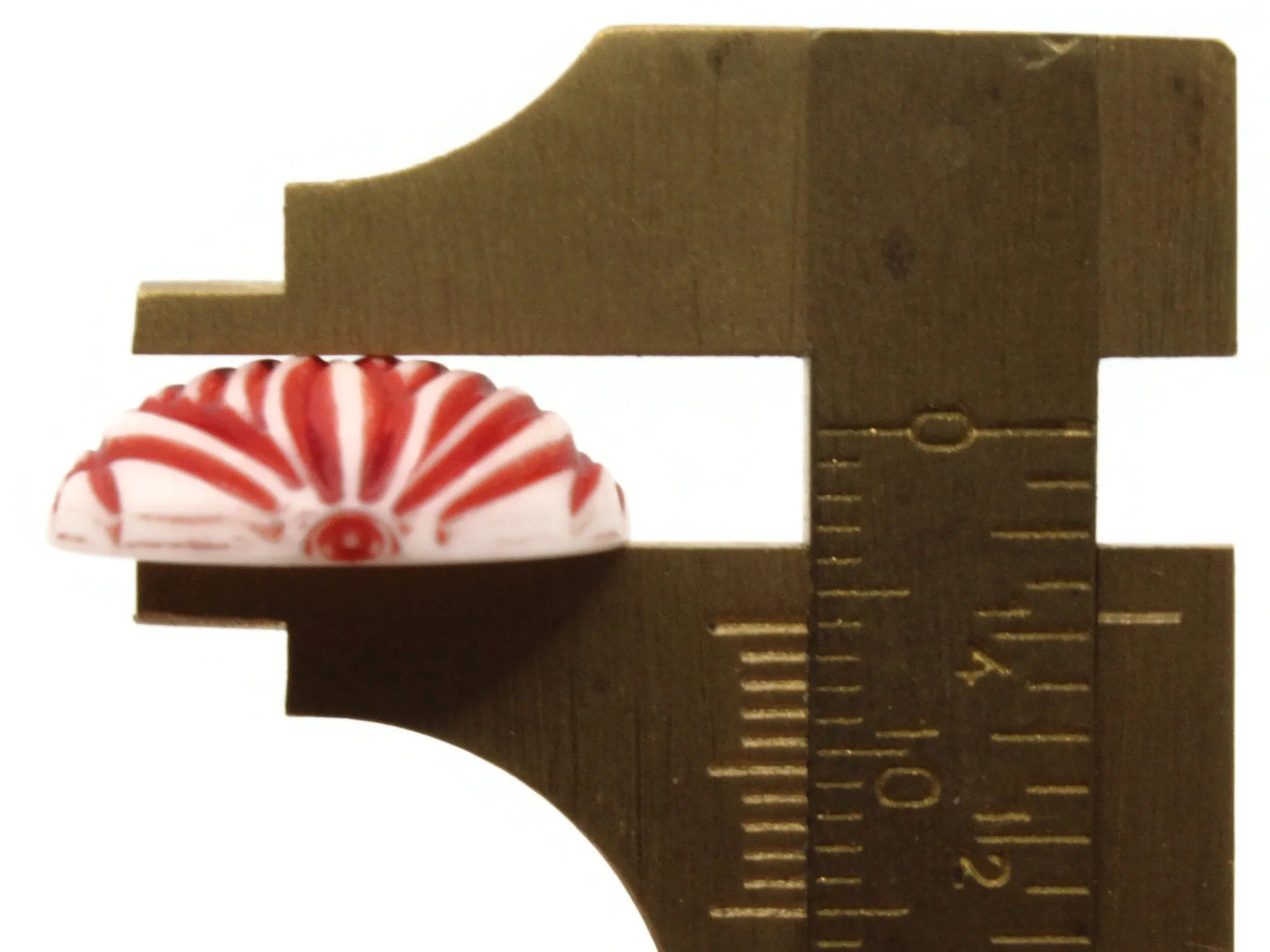 10 18mm Stripe Pattern Round White and Red Vintage West German Plastic Cabochons