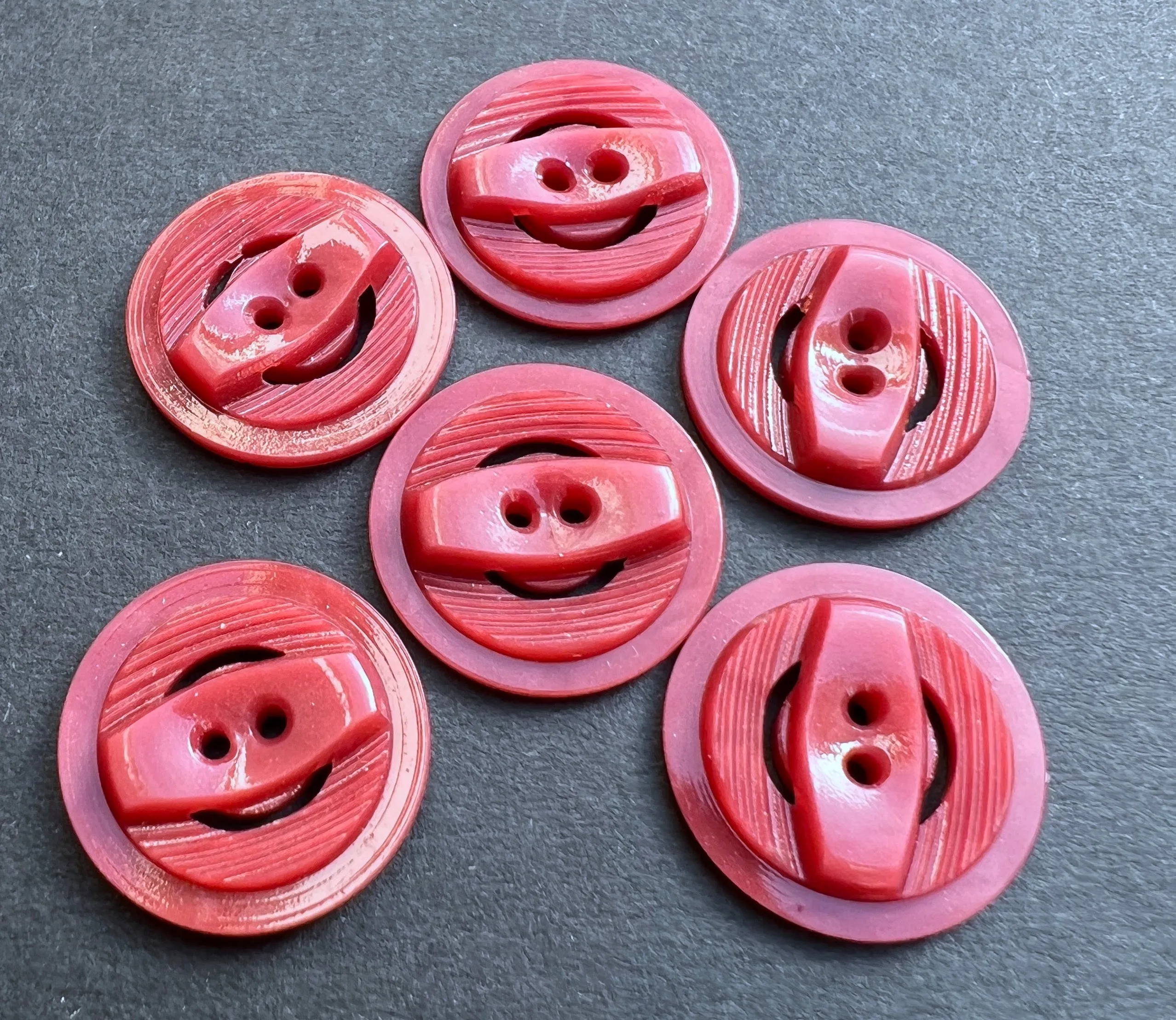 6 Vintage 1940s Vermillion Red 1.8cm Buttons