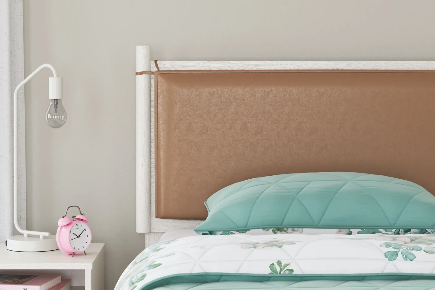 Aprilyn Twin Panel Bed with Dresser