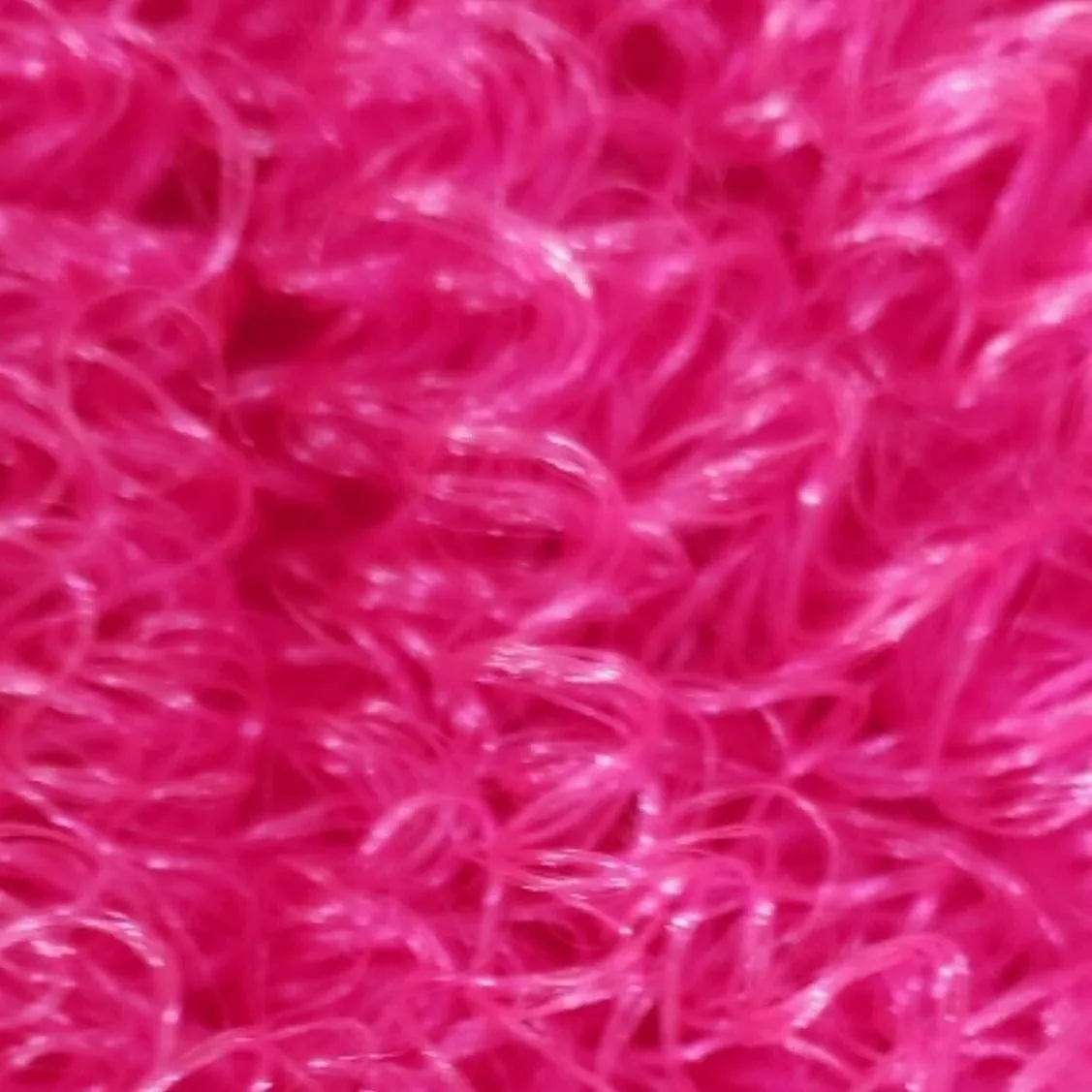 DG Curly Nylon Vibrant Pink Shimmer YN1425A 12mm 1oz/28g 36in/92cm Doll Hair