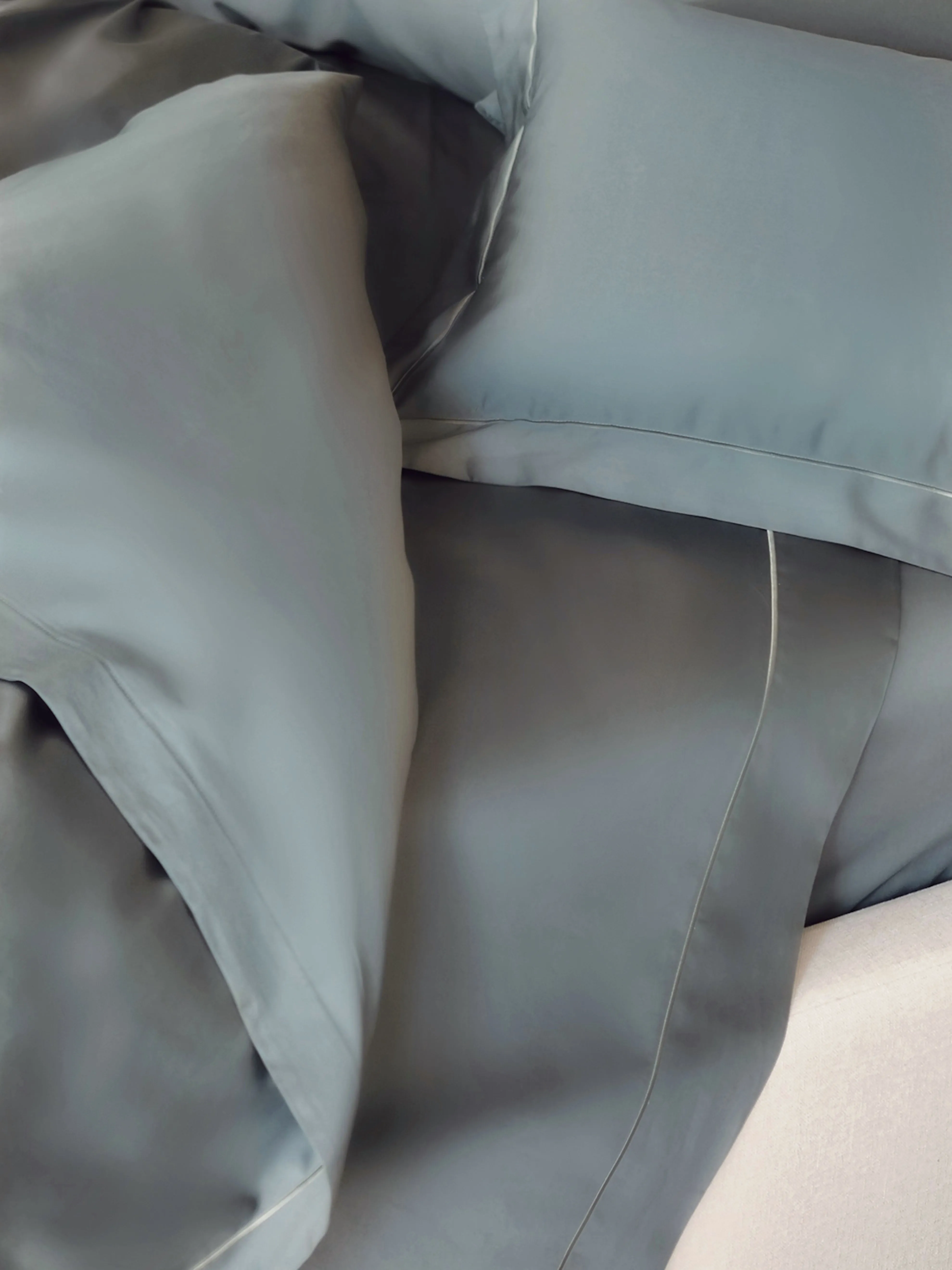 Pacifica Bedding by The Cross | White