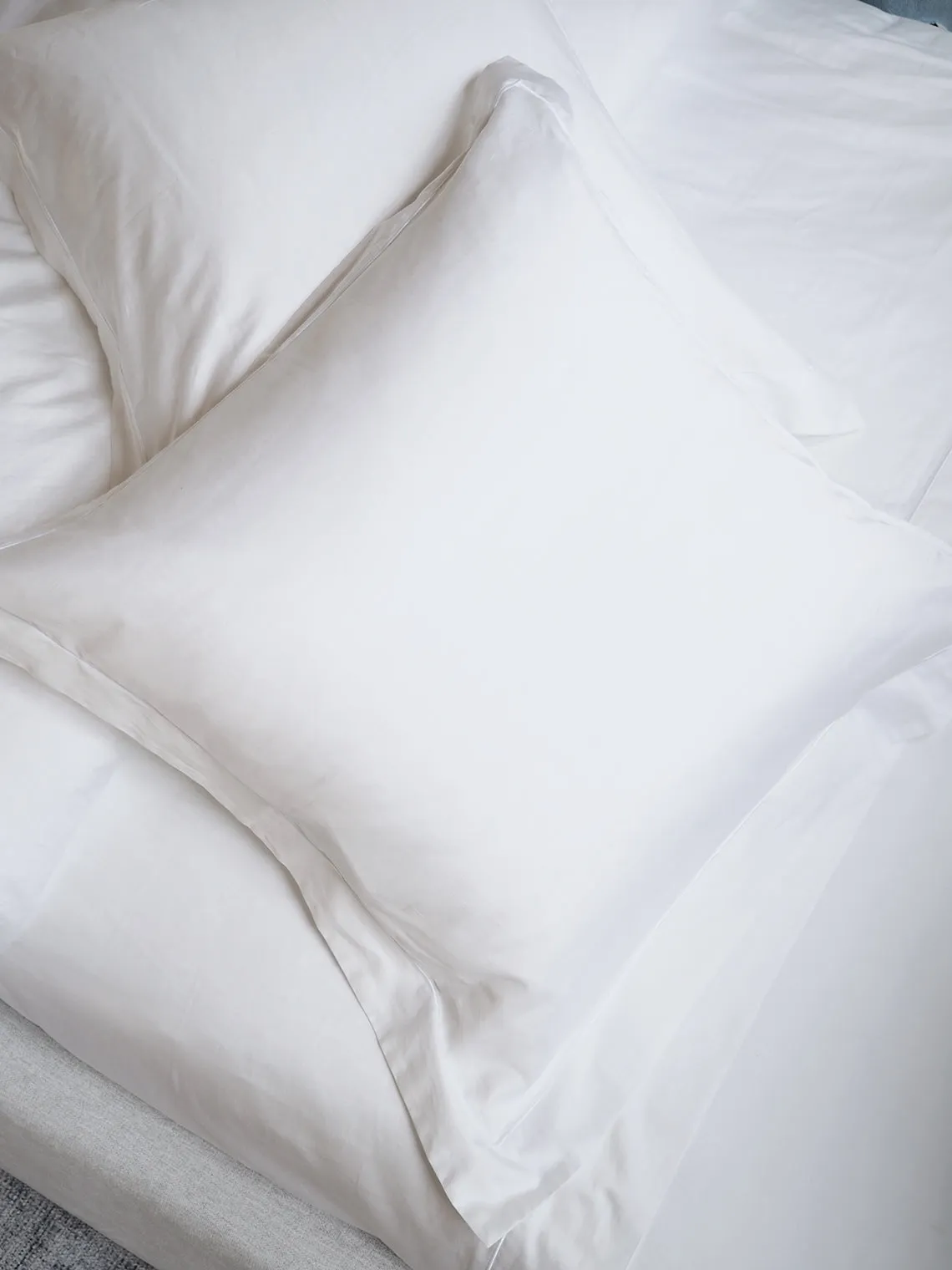 Pacifica Bedding by The Cross | White