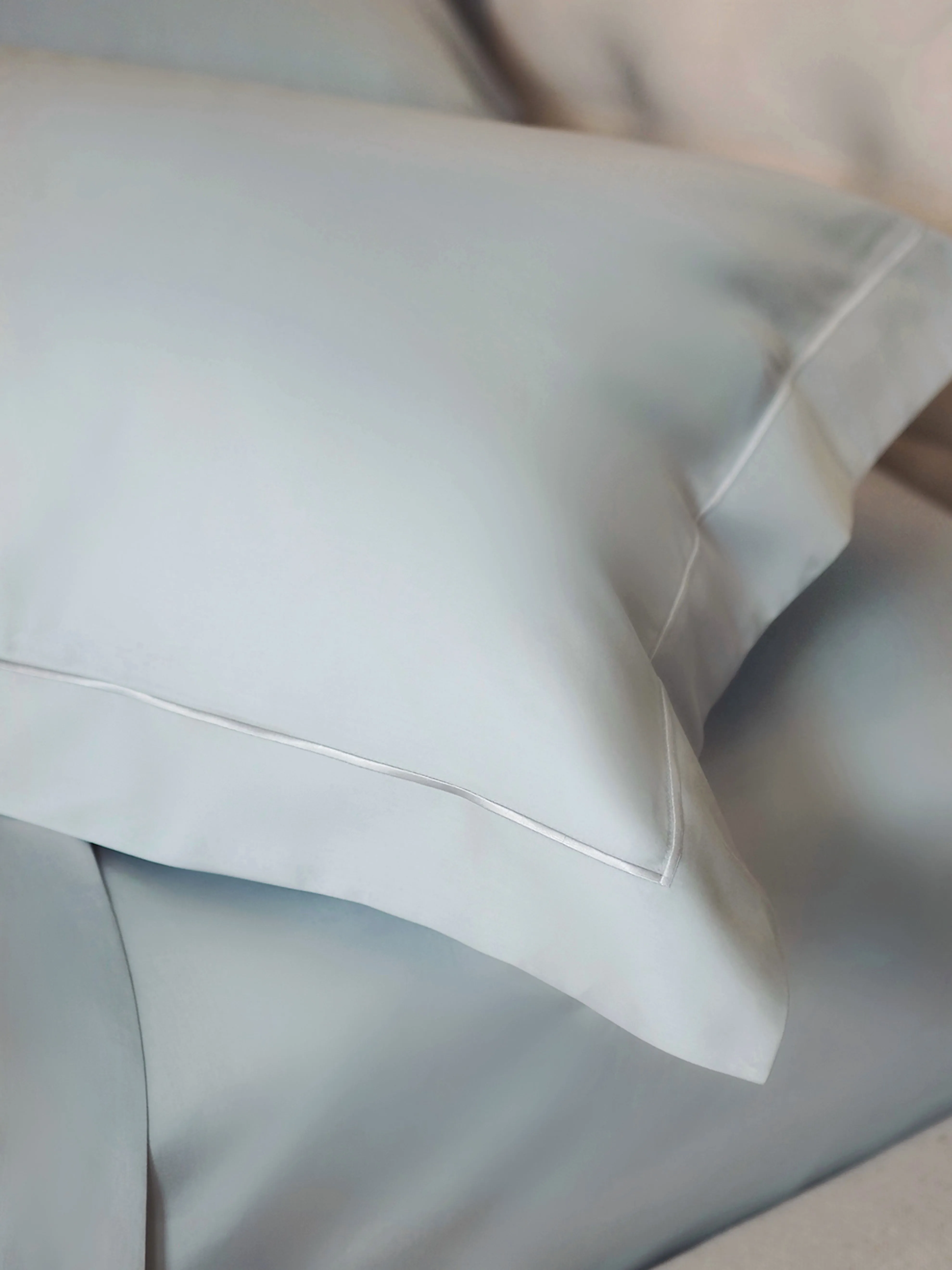 Pacifica Bedding by The Cross | White
