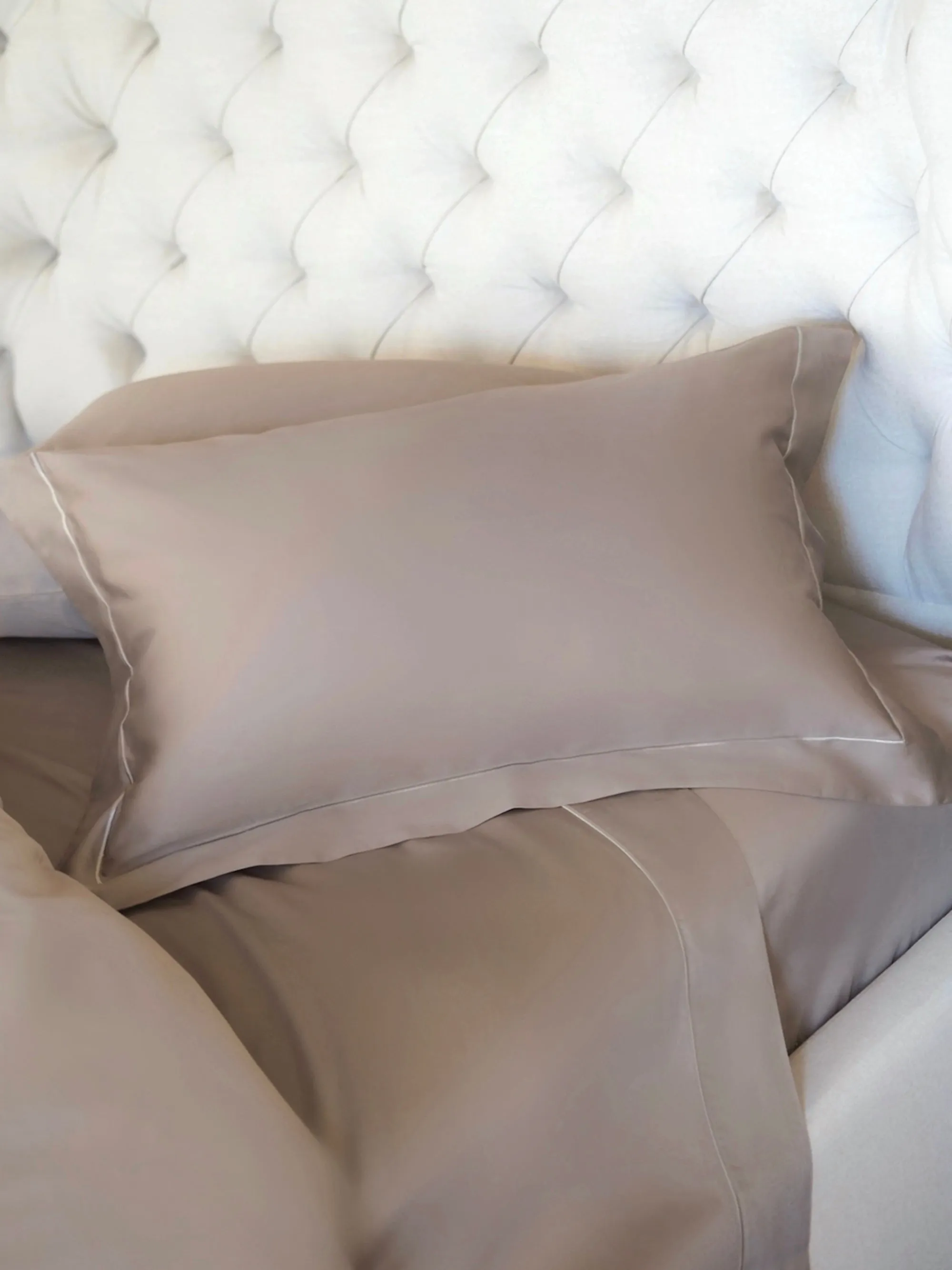 Pacifica Bedding by The Cross | White