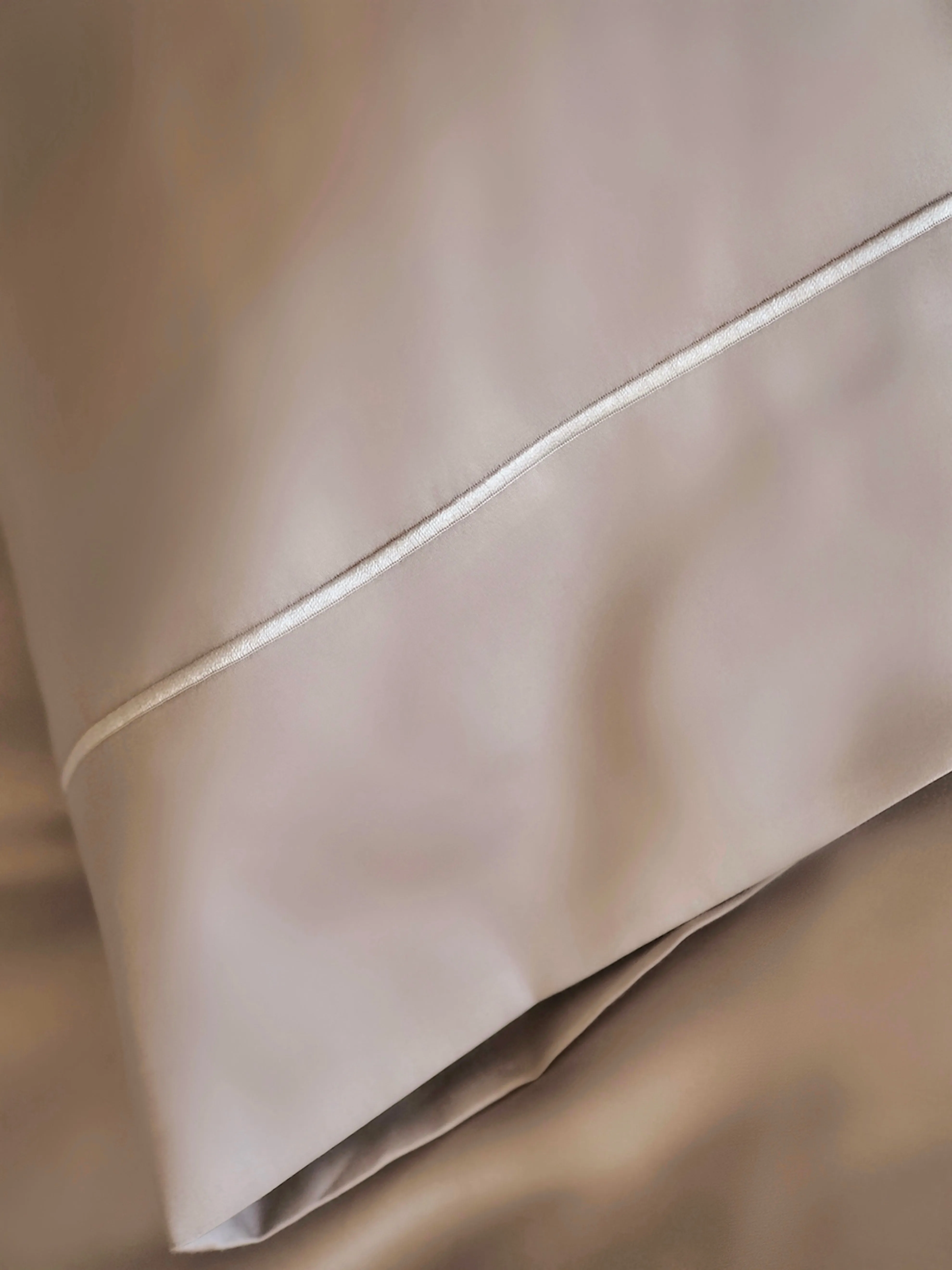Pacifica Bedding by The Cross | White